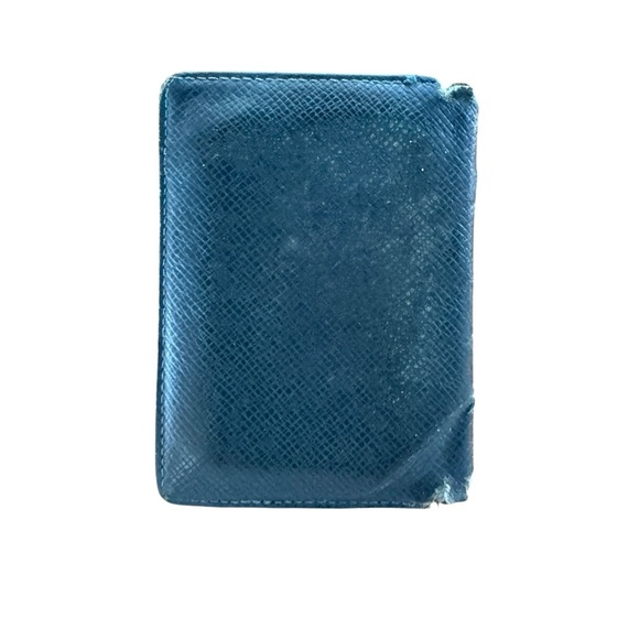 Louis Vuitton Taiga Porte2 Cult Vertical Card Case Holder Green Auth - Picture 3 of 6